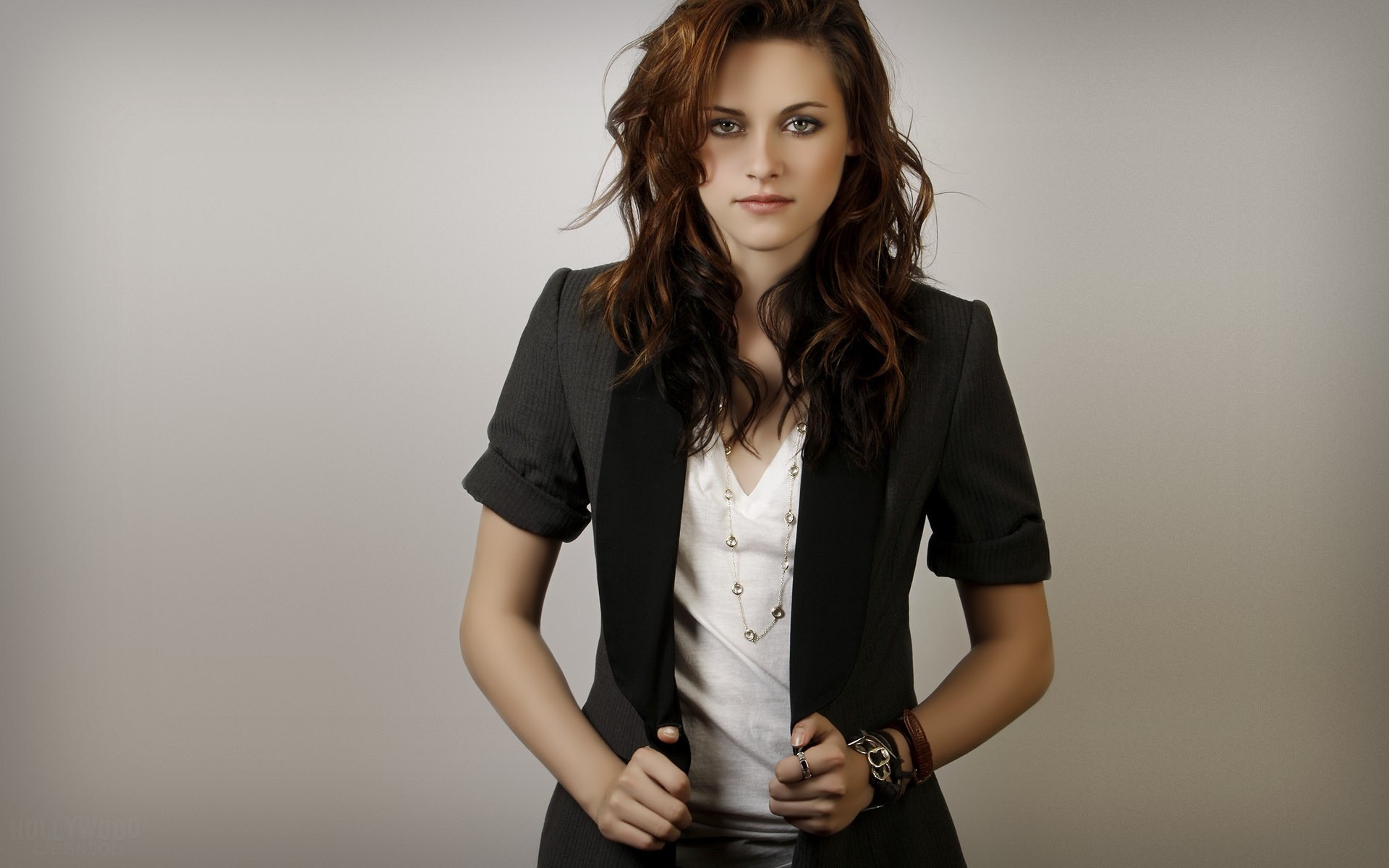 أزياء امرأة مثير بريق صورة نموذج فتاة جميلة أنيقة لطيف الشفاه الشباب