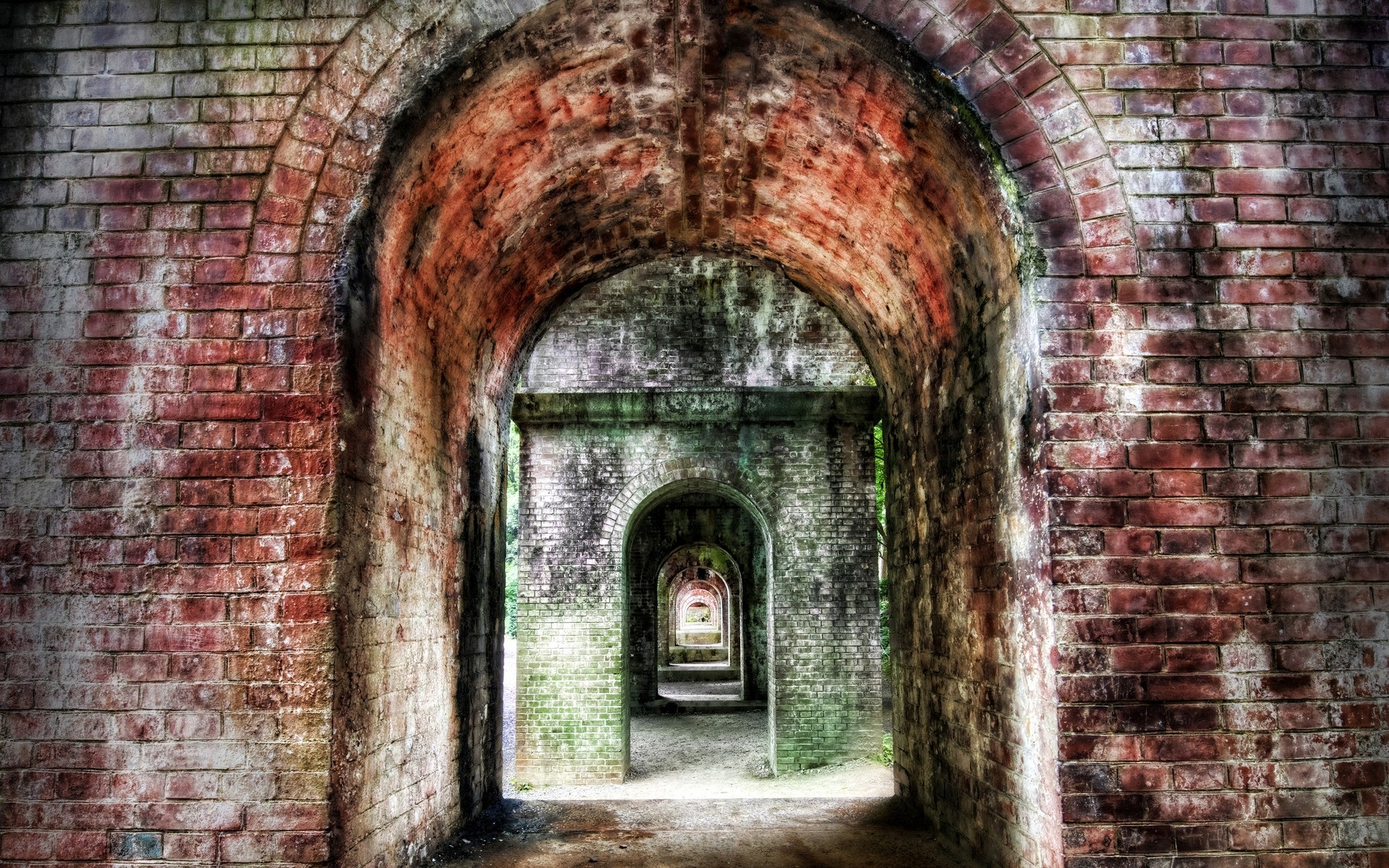 العمارة الجدران القديمة قوس البيت الطوب حجر مدخل القوطية القديمة الباب ويندوز الخارجي السفر البناء بوابة الحضرية العتيقة الألوان