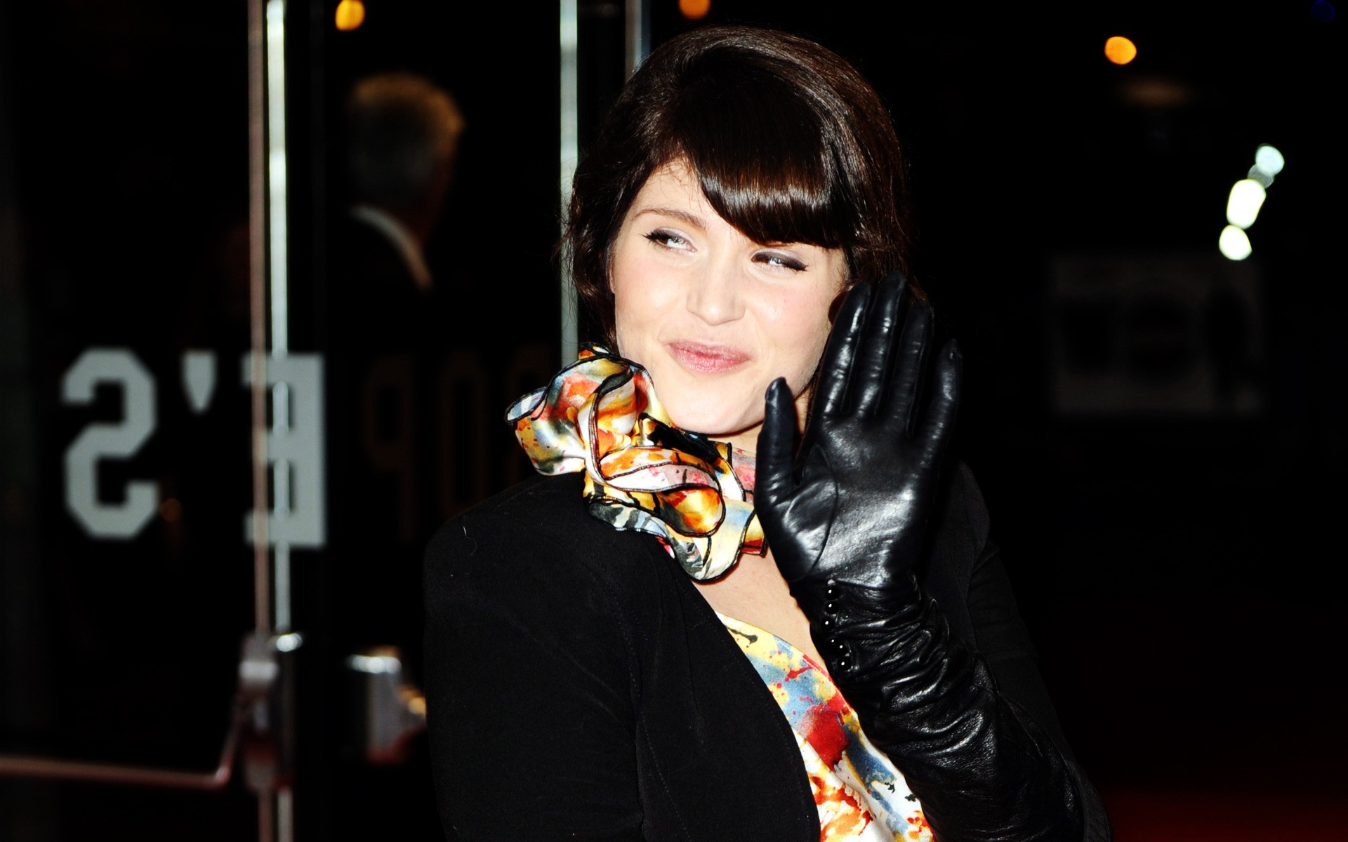 موسيقى موسيقي مهرجان أداء مغنية صورة امرأة حفلة موسيقية الكبار الترفيه واحد ارتداء الأمير الفارسية الممثلة فتاة