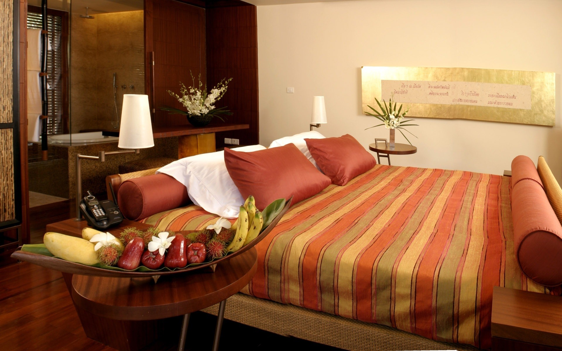 أثاث غرفة سرير داخلي غرفة نوم تصميم داخلي فندق مكان طاولة منزل مصباح منزل