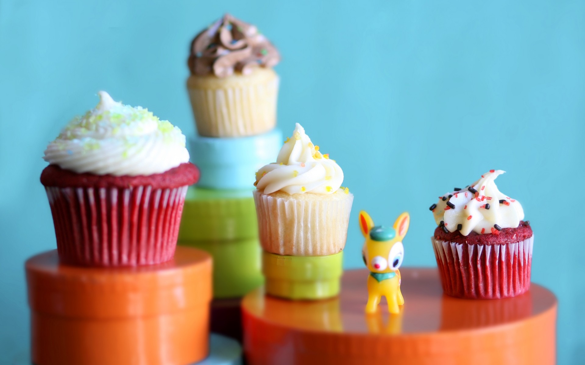 كابيت كريم الشوكولاته لذيذ الفانيليا الكعك الخبز السكر الحلو دوامة الحلوى كعكة نوع كوب تساهل الغذاء الحلويات