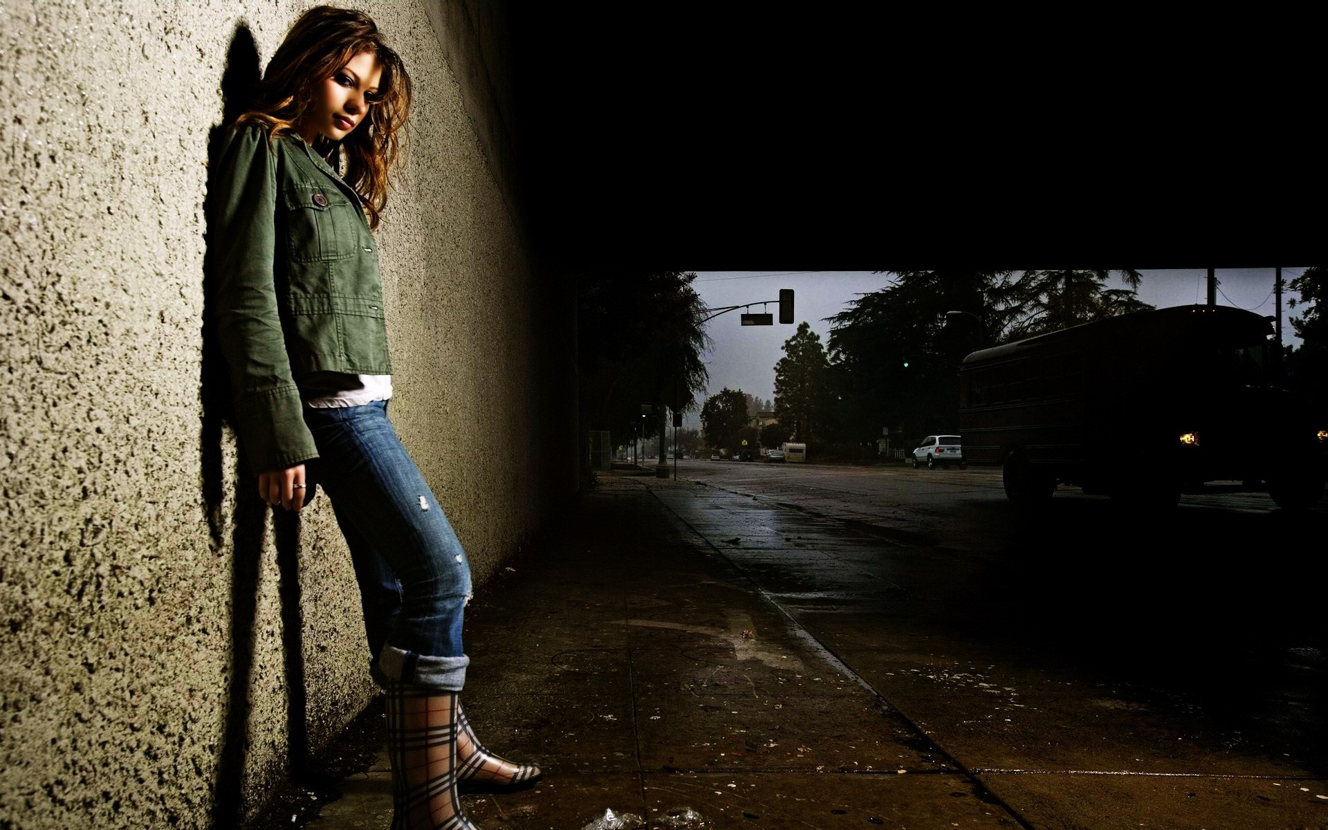 الشارع فتاة صورة امرأة الكبار واحد ضوء نموذج الحضرية المدينة الأزياء الظل الطريق الممثلة المشارك المشاهير ميشيل تراختنبرغ