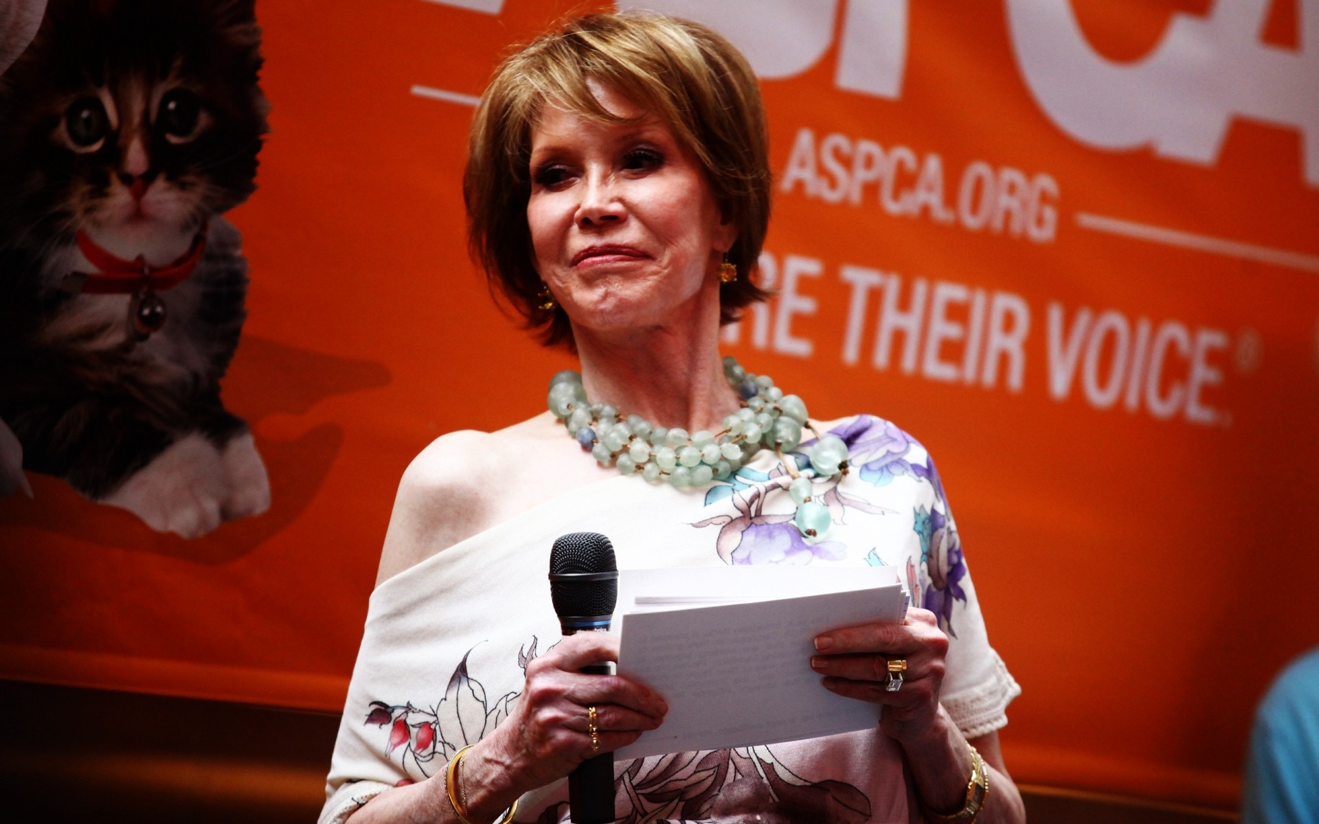 فيلم امرأة الكبار مهرجان الموسيقى الترفيه داخلي صورة حفل واحد مؤتمر الممثلين الشهيرة المسلسلات