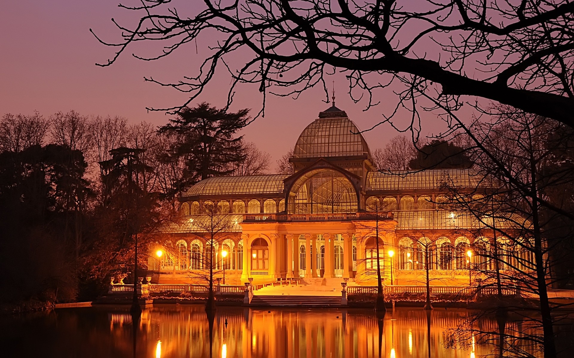 العمارة السفر البيت المياه الشفق المساء المدينة غروب الشمس انعكاس الفجر السماء الفن النهر شجرة بحيرة القلعة في الهواء الطلق