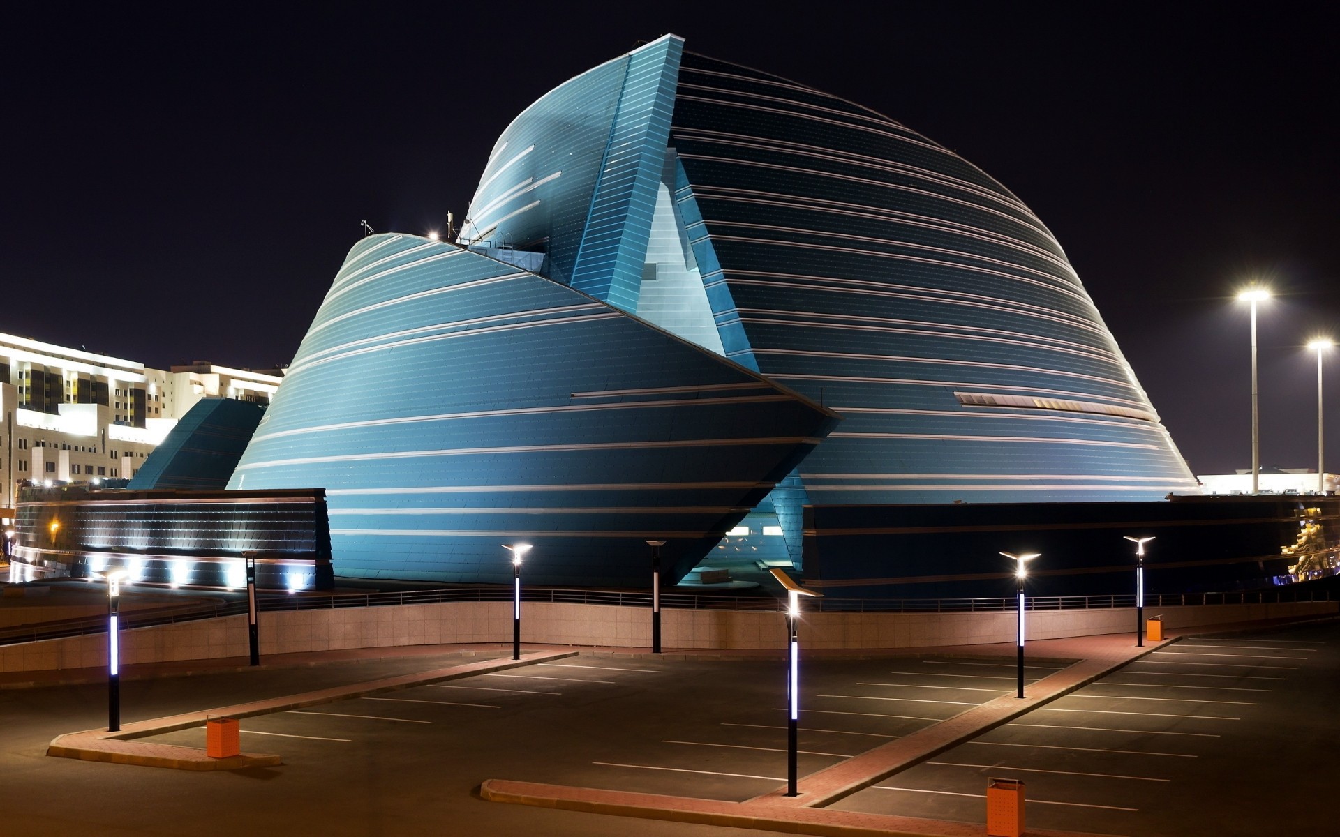حديث سفر هندسة معمارية منزل أوبرا مدينة سماء مستقبلية ضوء انعكاس عمل حضري مساء نظام النقل وسط المدينة ناطحة سحاب الشفق حديث ليل