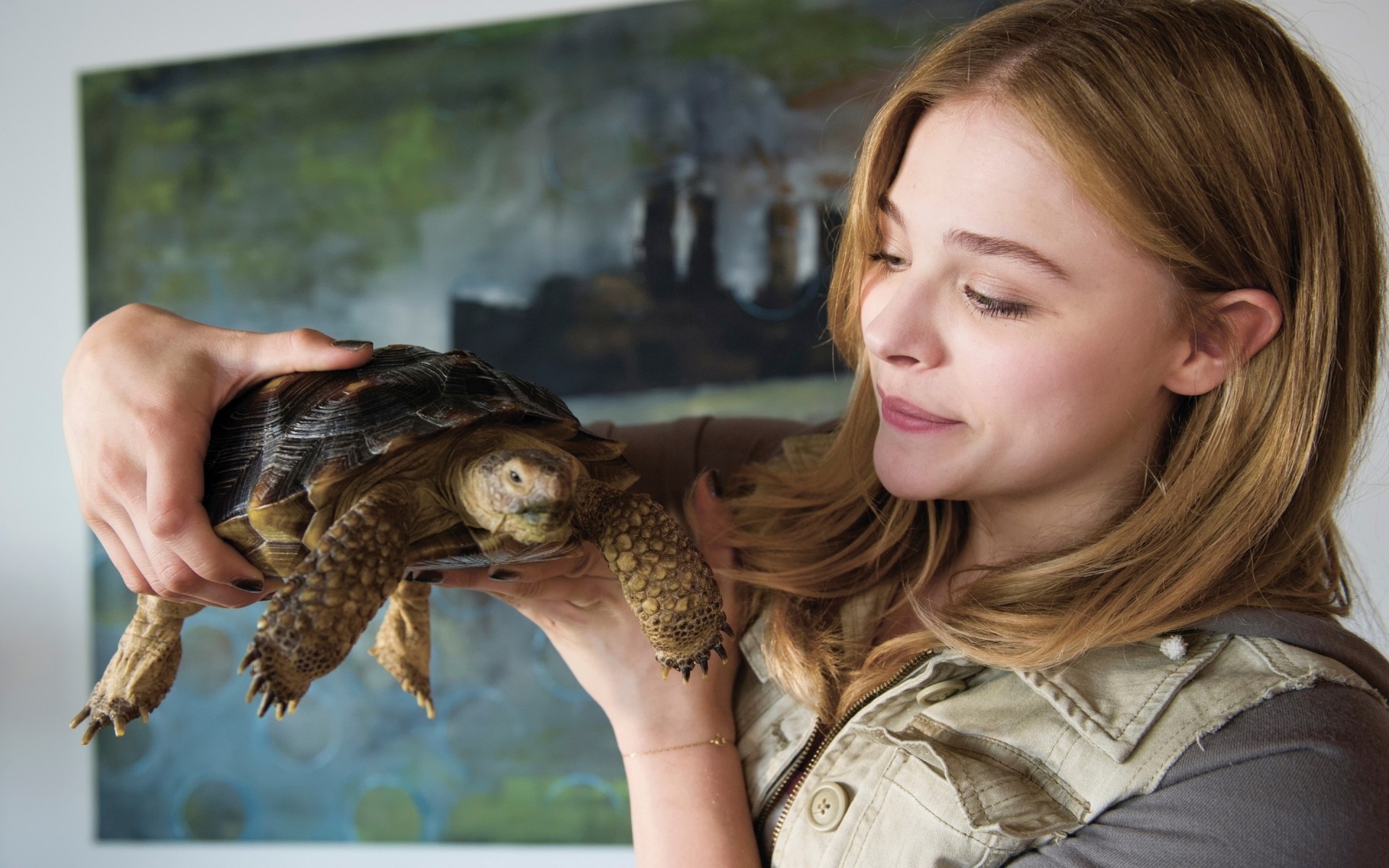 الطبيعة صورة شخصية غير مرتبطة امرأة في الهواء الطلق الكبار الشباب لطيف الممثلة في سن المراهقة تشكل