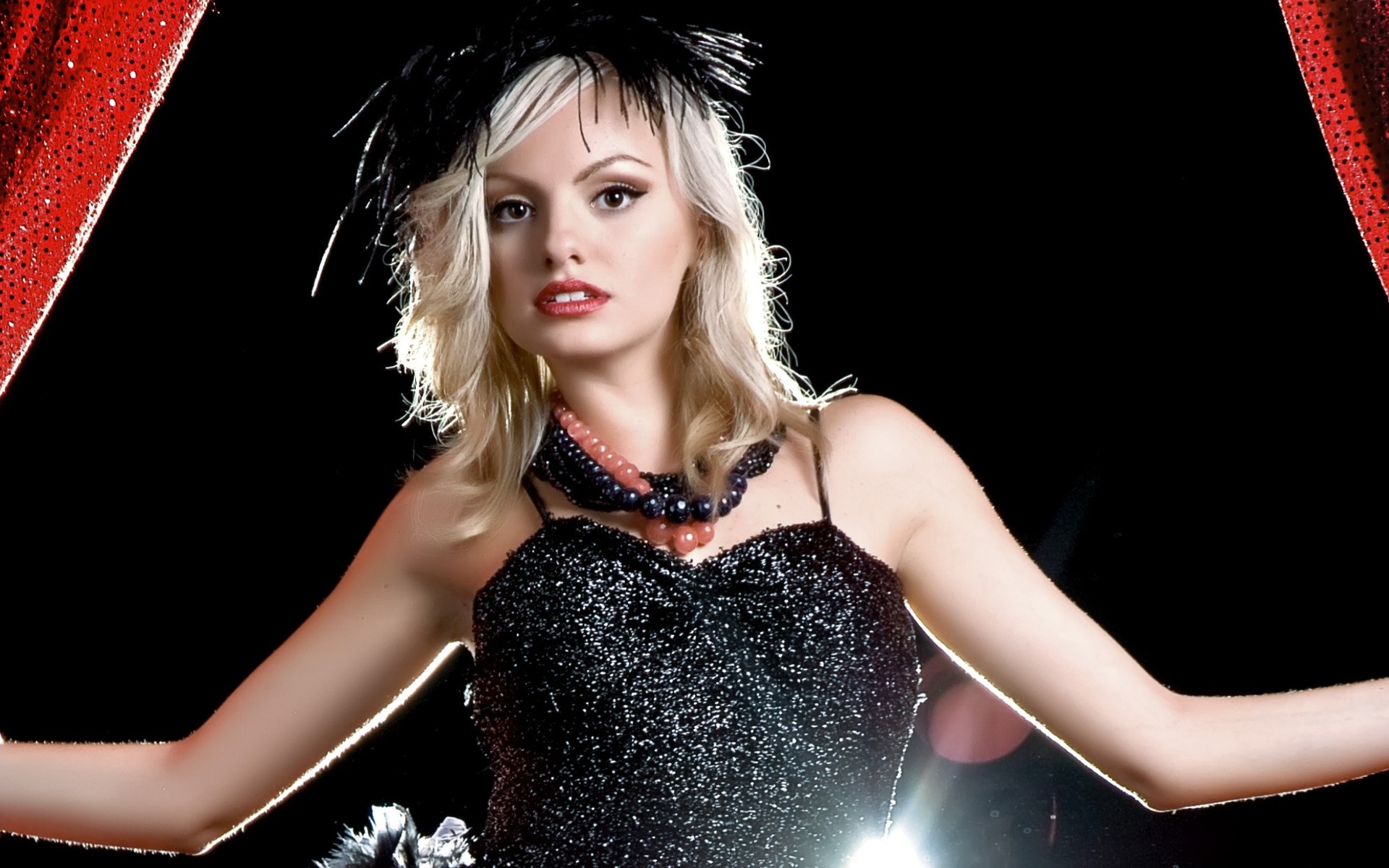 امرأة أزياء مثير جميلة بريق الشباب واحد صورة الكبار فتاة رومانيا المغني الرقص جميلة