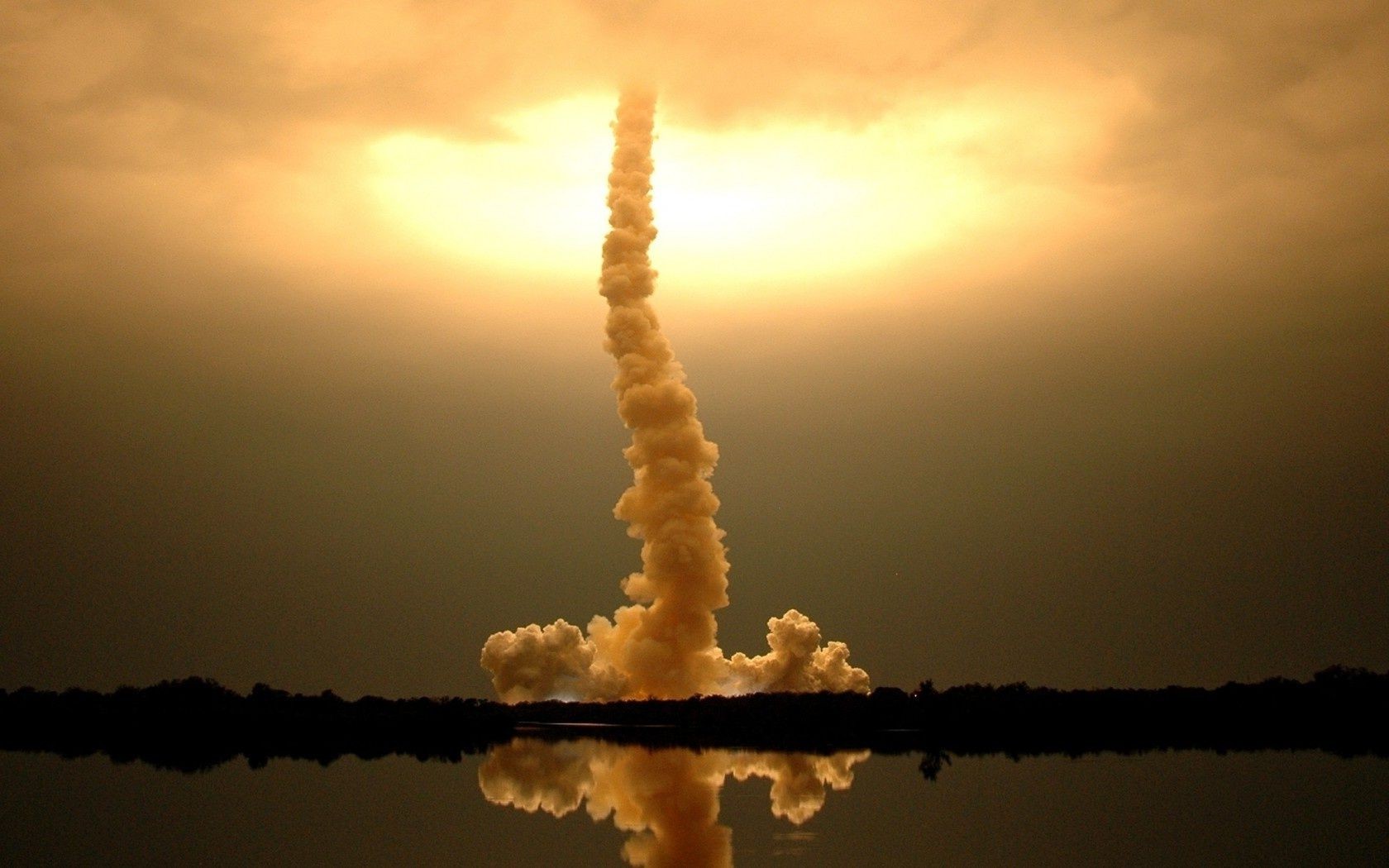 الدخان غروب الشمس السماء الفجر الشمس التلوث المناظر الطبيعية الضباب المساء الضباب الدخاني الضوء الطبيعة الدرامي