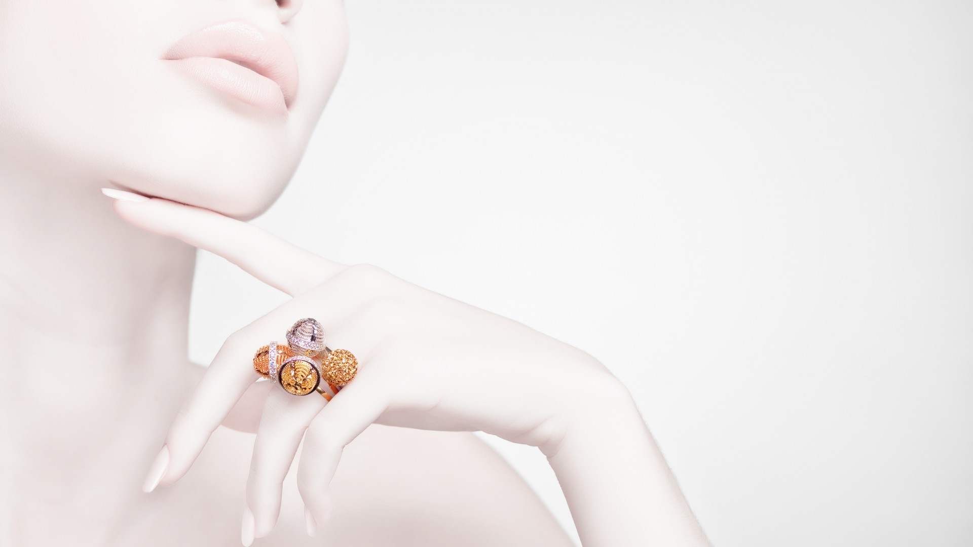 امرأة عارية فتاة والجلود والأزياء صورة