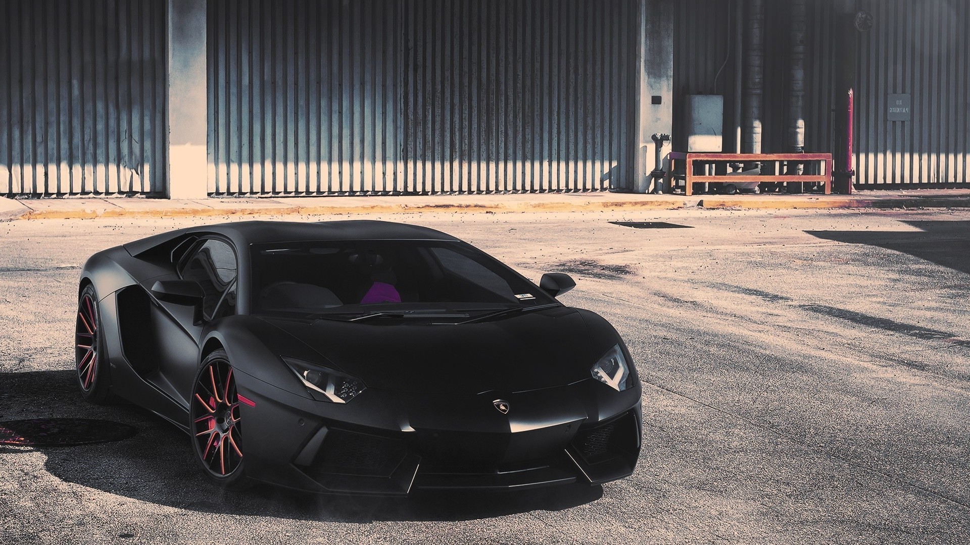 سيارة سيارة الرصيف نظام النقل تشيرنوشكا السيارات عجلات الطريق الأسفلت الشارع