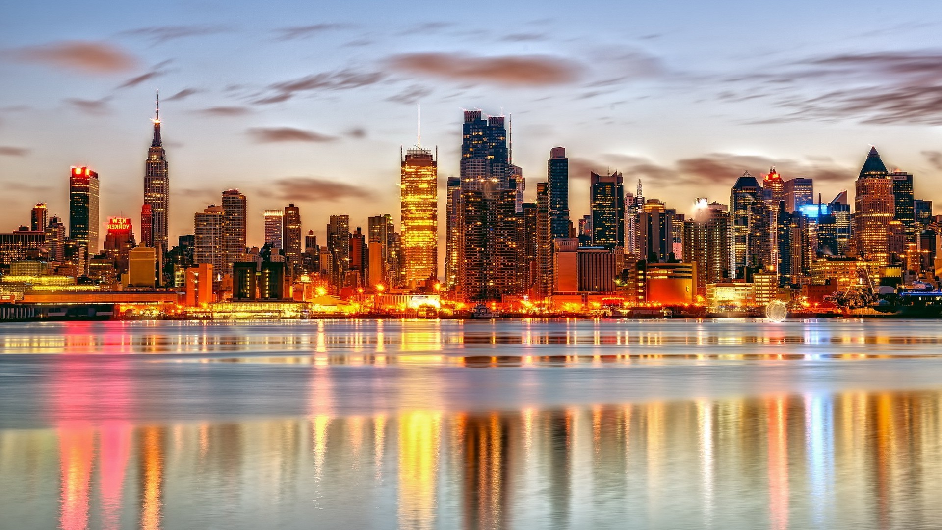 مدينة مدينة ناطحة سحاب الهندسة المعمارية أفق وسط المدينة الشفق منزل مساء مكتب حديث حضري غروب الشمس السفر سماء انعكاس عمل مضيئة برج جسر