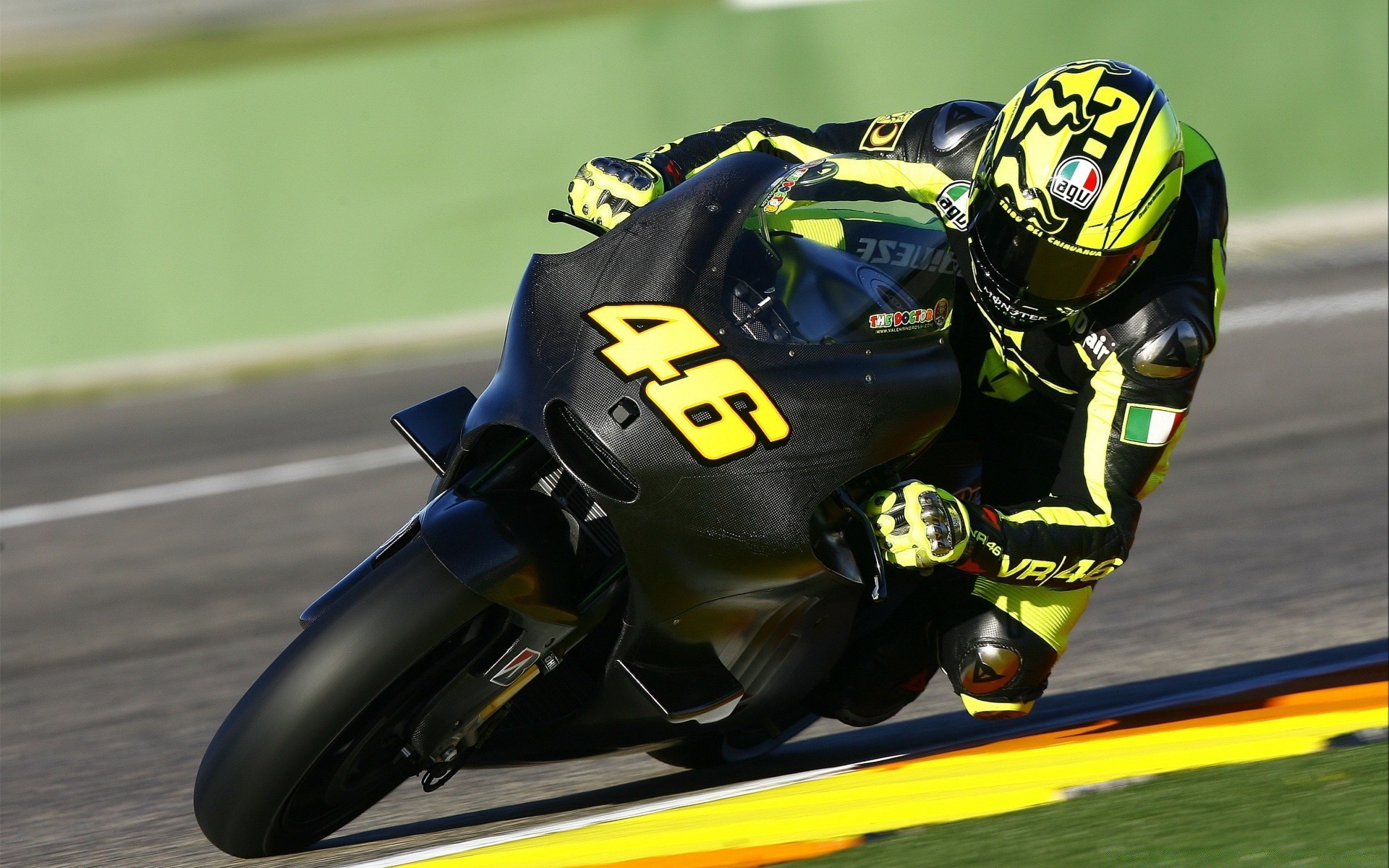 الرياضة سباق المسار المنافسة بطولة سيارة عجل الدراجة المتسابق العمل محرك سريع رياضة السيارات